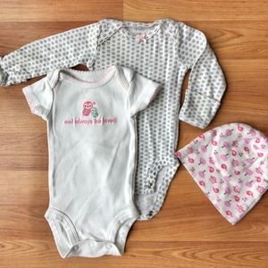⭐️ 3/ $10 Baby Onesie Bundle Newborn